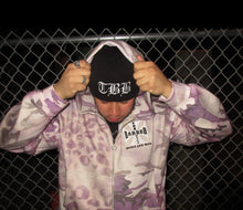 Load image into Gallery viewer, Zip Up - Purple Cheetah/Camo
